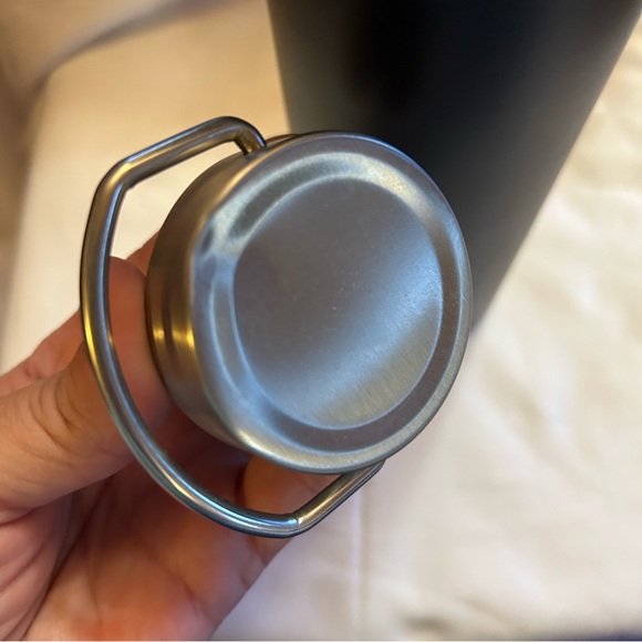 OMORC Large Bottle with Handle - Picture 11 of 12